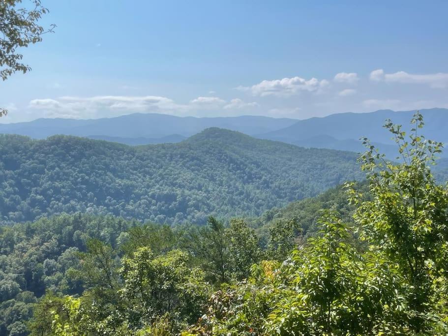 Private Smoky Mountain Luxury Log Home With 2 Fireplaces, Hot Tub & Community Pool Sevierville Bagian luar foto