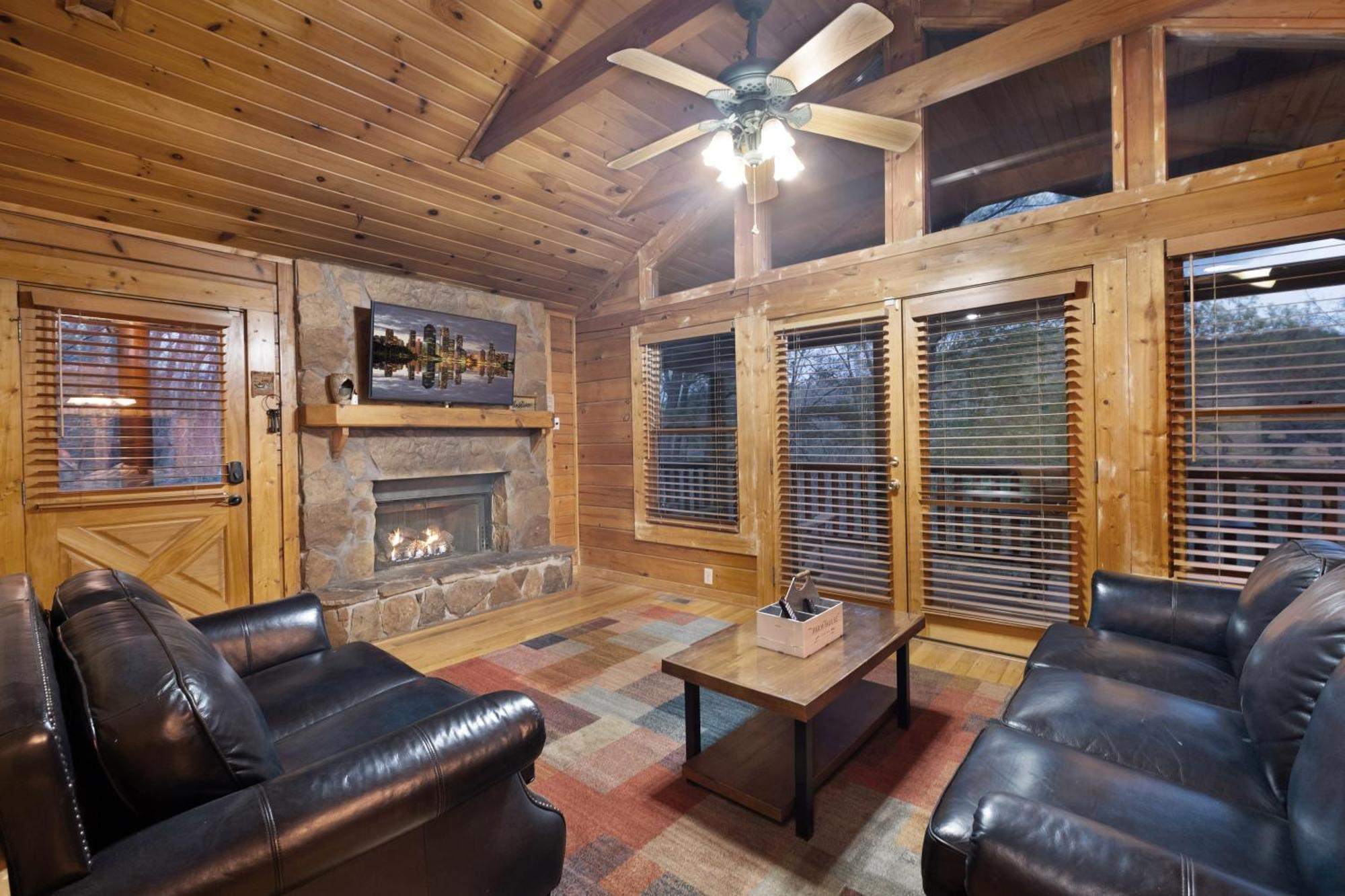 Private Smoky Mountain Luxury Log Home With 2 Fireplaces, Hot Tub & Community Pool Sevierville Bagian luar foto