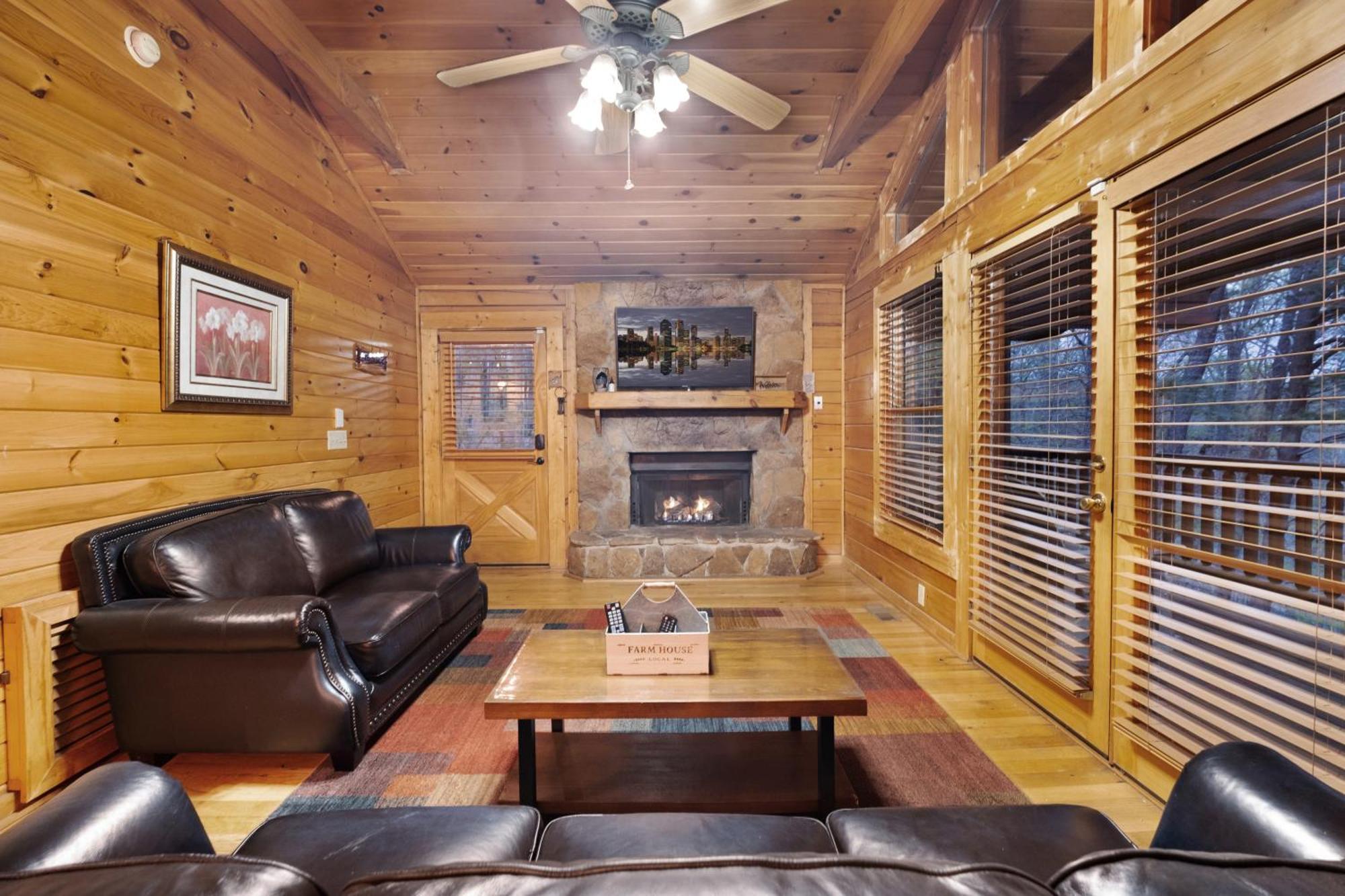 Private Smoky Mountain Luxury Log Home With 2 Fireplaces, Hot Tub & Community Pool Sevierville Bagian luar foto